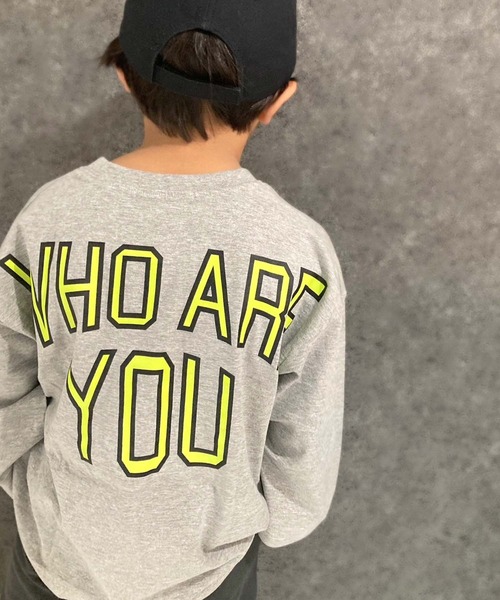 THE CASUAL(カジュアル)の「選べる16カラー 長袖Tシャツ BIGロンT(Tシャツ/カットソー・キッズ・ブラック系1/グレー系1/ネイビー/ベージュ/チャコール/ダークグリーン系1/杢グレー/ダークグリーン/オフホワイト/ホワイト系3/ブラック系2/ベージュ系1/スカイブルー/ブラック/ホワイト系1/ホワイト系2・110cm/120cm/130cm/140cm/150cm/160cm)」の9枚目の写真
