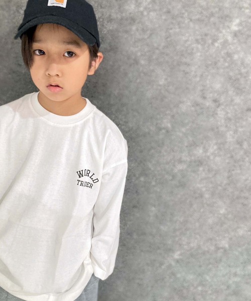 THE CASUAL(カジュアル)の「選べる16カラー 長袖Tシャツ BIGロンT(Tシャツ/カットソー・キッズ・ブラック系1/グレー系1/ネイビー/ベージュ/チャコール/ダークグリーン系1/杢グレー/ダークグリーン/オフホワイト/ホワイト系3/ブラック系2/ベージュ系1/スカイブルー/ブラック/ホワイト系1/ホワイト系2・110cm/120cm/130cm/140cm/150cm/160cm)」の17枚目の写真