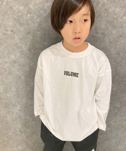 THE CASUAL(カジュアル)の「選べる16カラー 長袖Tシャツ BIGロンT(Tシャツ/カットソー・キッズ・ブラック系1/グレー系1/ネイビー/ベージュ/チャコール/ダークグリーン系1/杢グレー/ダークグリーン/オフホワイト/ホワイト系3/ブラック系2/ベージュ系1/スカイブルー/ブラック/ホワイト系1/ホワイト系2・110cm/120cm/130cm/140cm/150cm/160cm)」の21枚目の写真