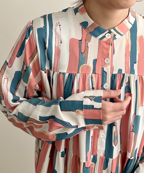 LHELBIE（レルビエ）の「カラフルペイントティアードワンピース（ワンピース・レディース・グリーン/ブルー/ピンク・FREE）」の10枚目の写真