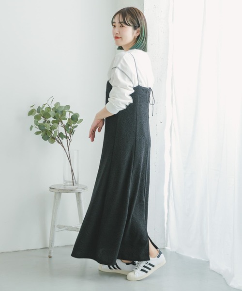 ITEMS URBANRESEARCH（アイテムズ アーバンリサーチ）の「フクレジャガードキャミワンピース（ワンピース・レディース・ブラック/カーキ・FREE）」の13枚目の写真