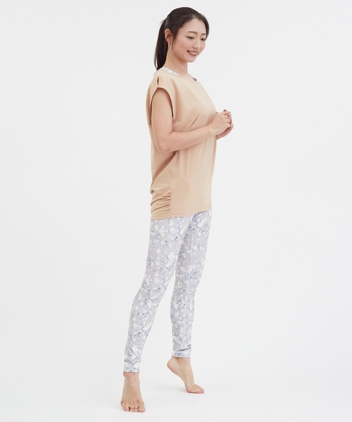 Julier Yoga and Relax（ジュリエヨガアンドリラックス）の「Julier Ecocoベア天竺チュニック（その他トップス・レディース・ブラック/ホワイト/ピンク・1/0）」の7枚目の写真