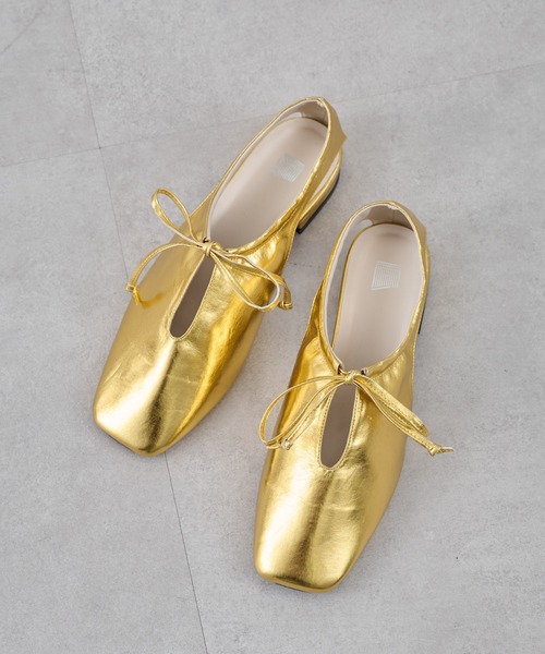 COLONY 2139（コロニートゥーワンスリーナイン）の「サイドオープンフラットシューズ（パンプス・レディース・オフホワイト/ブラック/ゴールド/シルバー・SMALL/MEDIUM/LARGE）」の13枚目の写真