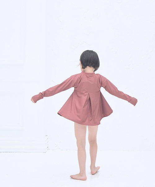 LOWRYS FARM（ローリーズファーム）の「ＳＷＩＭラッシュガードガール　182300（その他トップス・キッズ・ライトグレー/ブラック/ブラウン・110cm/120cm/130cm）」の3枚目の写真