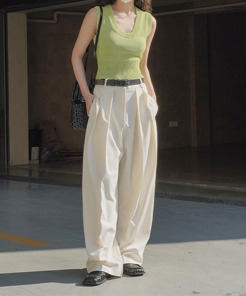 chuclla（チュクラ）の「Uネックノースリーブ ニットトップス chw23s051（ニット/セーター・レディース・グリーン/ブラック/ライトベージュ・FREE）」の7枚目の写真