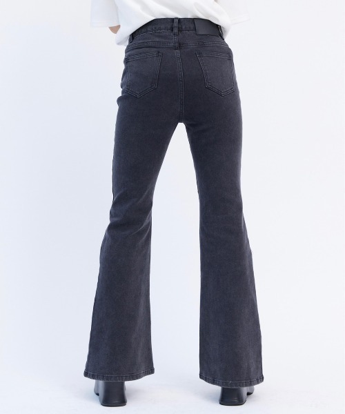 17HR（セブンティーンアワーズ）の「ハイウエストデニムフレアパンツ（デニムパンツ・レディース・ブラック/ブルー・SMALL/MEDIUM）」の15枚目の写真
