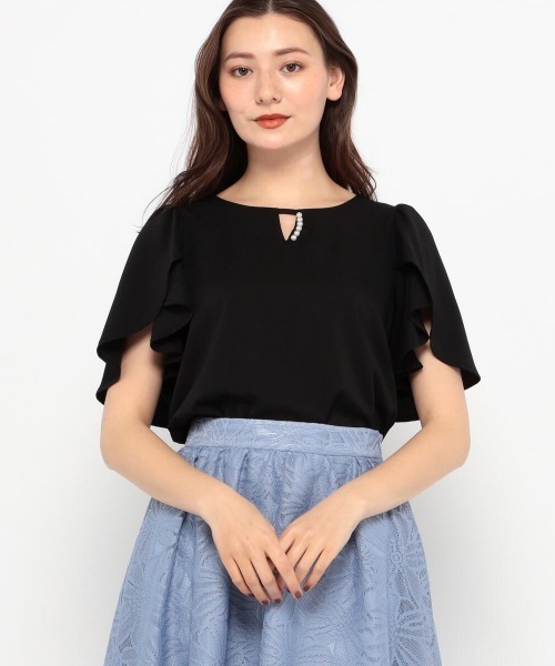 MISCH MASCH(ミッシュマッシュ)の「パールフレアスリーブブラウス(シャツ/ブラウス・レディース・ホワイト/ピンク系その他/ブルー系その他/ブラック/ブラック×ブラック・M)」の2枚目の写真