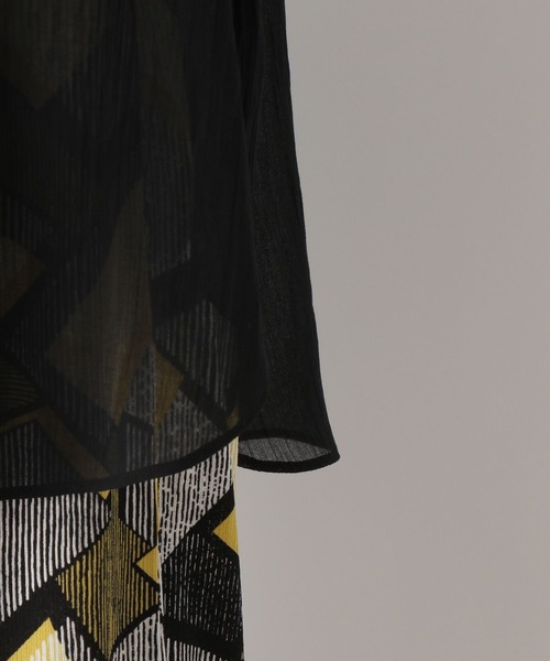 LEPSIM（レプシィム）の「シアーチュニックハオリ　163561（シャツ/ブラウス・レディース・ブラック/オフホワイト/ライム/ライトパープル・FREE）」の18枚目の写真