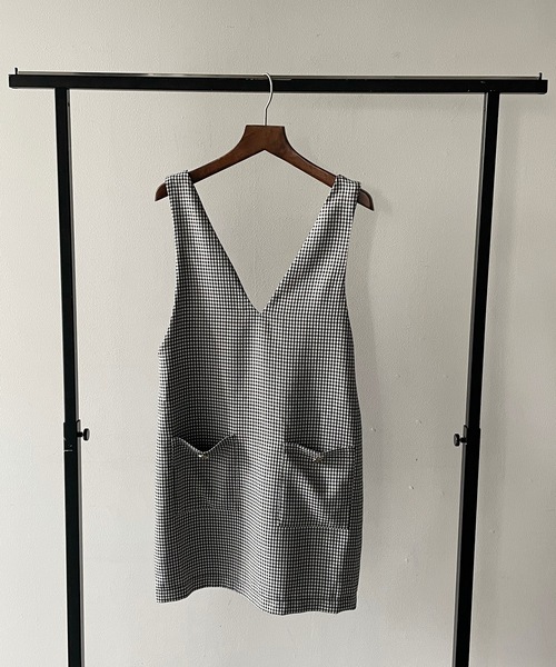 one way（ワンウェイ）の「ショートVネックジャンスカ（ジャンパースカート・レディース・ライトベージュ/ダークグレー/ブラック・FREE）」の3枚目の写真