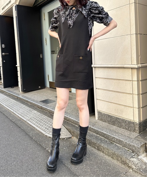 one way（ワンウェイ）の「ショートVネックジャンスカ（ジャンパースカート・レディース・ライトベージュ/ダークグレー/ブラック・FREE）」の5枚目の写真