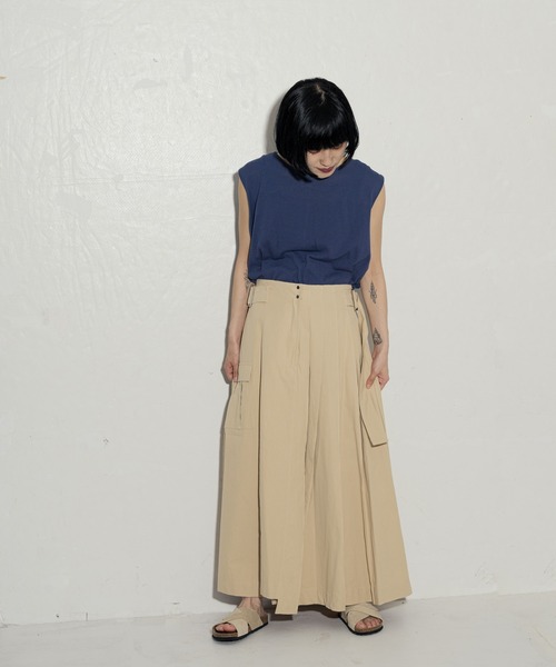 ottilie(オティーリエ)の「huitime nid センターライン入りタンク ★(タンクトップ・レディース・ネイビー/ブラック/アイボリー・FREE)」の8枚目の写真