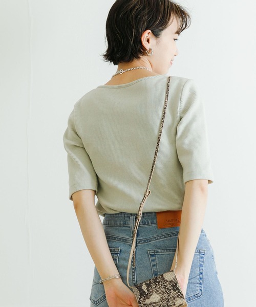 URBAN RESEARCH（アーバンリサーチ）の「ソフトコットンリブ5分袖カットソー（Tシャツ/カットソー・レディース・ブラック/オフホワイト/ベージュ系その他・FREE）」の22枚目の写真