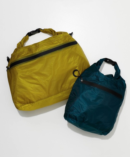 Nahe(ネーエ)の「nahe ネーエ ドライバッグ 2WAY 防水 折りたたみ サコッシュ 10L(L)(エコバッグ/サブバッグ・メンズ・ブラック/ターコイズブルー/イエロー/オレンジ/ライトグレー/ダークグリーン・FREE)」の16枚目の写真