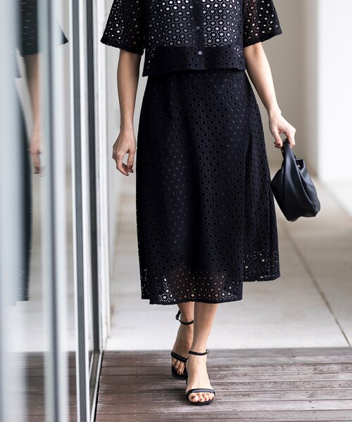 OPAQUE.CLIP（オペークドットクリップ）の「◆セットアップ対応 サークルモチーフレース フレアスカート【イージーケア/洗濯機洗い可】（スカート・レディース・ホワイト系/ブラック・40/36/38）」の19枚目の写真