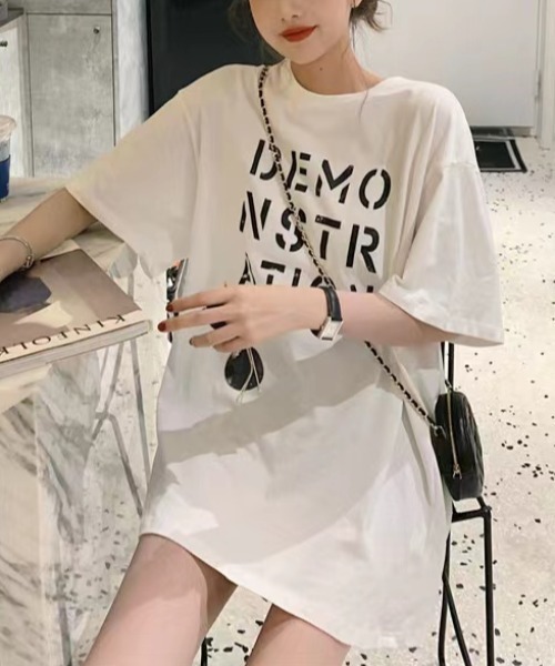 Sibra(シブラ)の「オーバーサイズTシャツ(Tシャツ/カットソー・レディース・ホワイト/ブラック/オレンジ/ブルー/ピンク・M)」の13枚目の写真