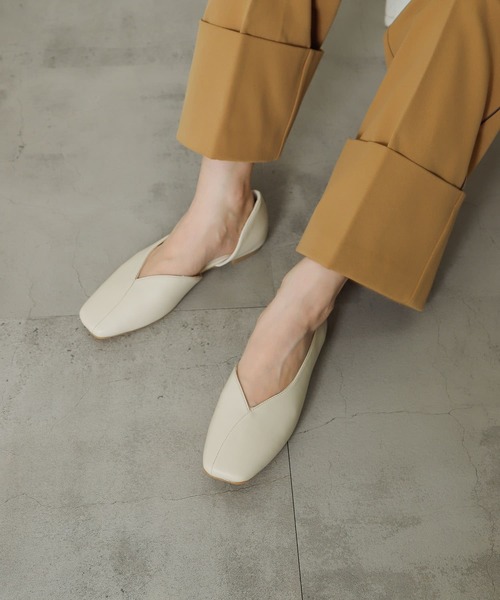 SENSE OF PLACE by URBAN RESEARCH(センスオブプレイスバイアーバンリサーチ)の「カットフラットシューズ(パンプス・レディース・ブラック/アイボリー・SMALL/MEDIUM/LARGE)」の14枚目の写真