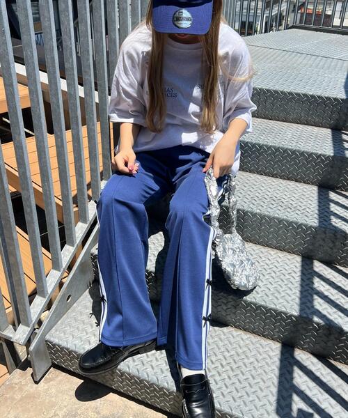 WC（ダブル シー）の「リボンラインフレアパンツ（その他パンツ・レディース・ブラック/ネイビー/グリーン/グレー・FREE）」の4枚目の写真