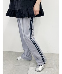 WC（ダブル シー）の「リボンラインフレアパンツ（その他パンツ）」