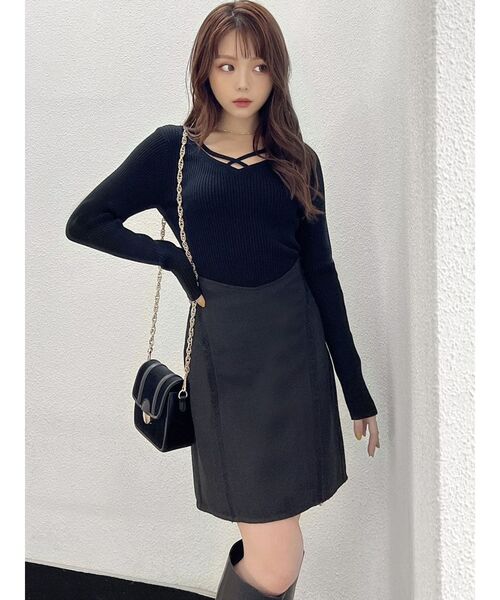 RESEXXY(リゼクシー)の「デコルテクロスニットトップス(ニット/セーター・レディース・ホワイト/ブラック/ブルー/モカ・FREE)」の15枚目の写真