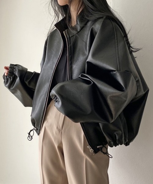 MAISON DE THERESE(メゾン ド テレーズ)の「フェイクレザーPUビッグシルエットブルゾン/ジャケット フェイクレザーライダースジャケット(ライダースジャケット・レディース・アイボリー/ブラック・FREE)」の4枚目の写真