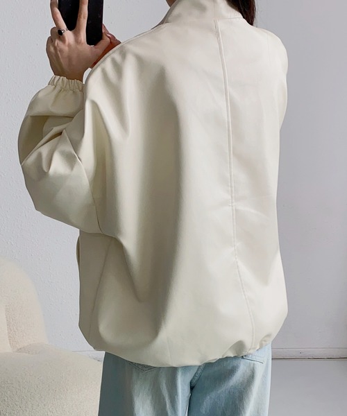 MAISON DE THERESE(メゾン ド テレーズ)の「フェイクレザーPUビッグシルエットブルゾン/ジャケット フェイクレザーライダースジャケット(ライダースジャケット・レディース・アイボリー/ブラック・FREE)」の17枚目の写真