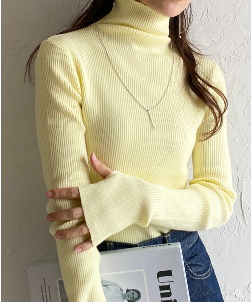 She's Closet（シーズクローゼット）の「アームウォーマー風ハイネックタイト長袖指穴フィンガーホールリブニット（ニット/セーター・レディース・レッド/ブラック×ホワイト/ブルー/グレー/ブラック/アイボリー/イエロー/ライトグレー/ブルー系その他・FREE）」の8枚目の写真