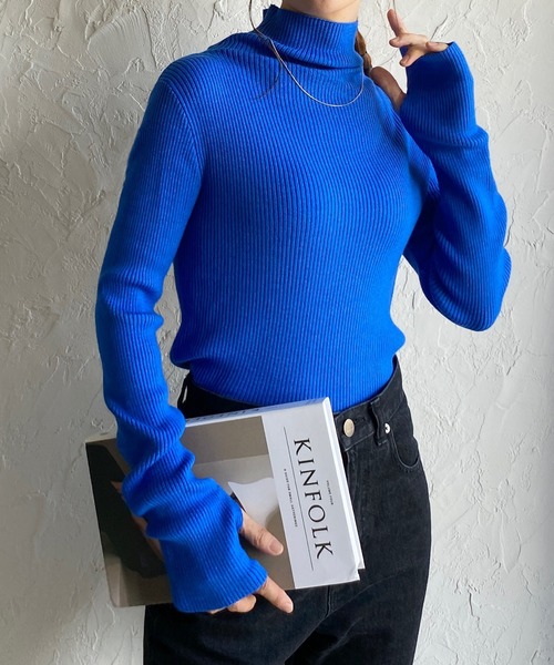 She's Closet（シーズクローゼット）の「アームウォーマー風ハイネックタイト長袖指穴フィンガーホールリブニット（ニット/セーター・レディース・レッド/ブラック×ホワイト/ブルー/グレー/ブラック/アイボリー/イエロー/ライトグレー/ブルー系その他・FREE）」の6枚目の写真