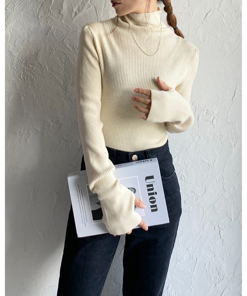 She's Closet（シーズクローゼット）の「アームウォーマー風ハイネックタイト長袖指穴フィンガーホールリブニット（ニット/セーター・レディース・レッド/ブラック×ホワイト/ブルー/グレー/ブラック/アイボリー/イエロー/ライトグレー/ブルー系その他・FREE）」の11枚目の写真