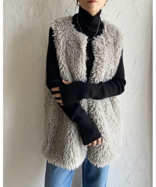 She's Closet（シーズクローゼット）の「アームウォーマー風ハイネックタイト長袖指穴フィンガーホールリブニット（ニット/セーター・レディース・レッド/ブラック×ホワイト/ブルー/グレー/ブラック/アイボリー/イエロー/ライトグレー/ブルー系その他・FREE）」の13枚目の写真