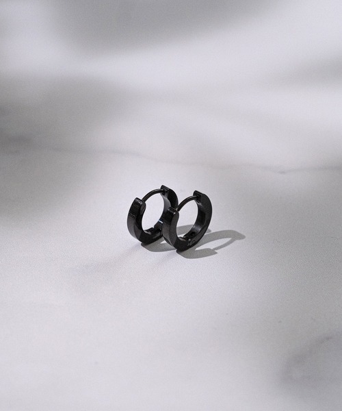 improves(インプローブス)の「両耳 リングピアス(ピアス(両耳用)・メンズ・ブラック/シルバー・SMALL/MEDIUM)」の3枚目の写真