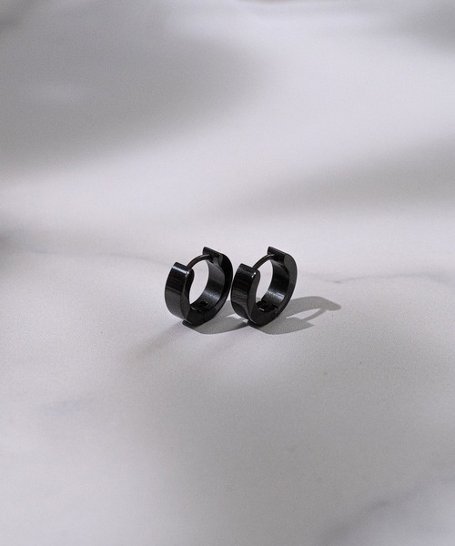 improves(インプローブス)の「両耳 リングピアス(ピアス(両耳用)・メンズ・ブラック/シルバー・SMALL/MEDIUM)」の5枚目の写真