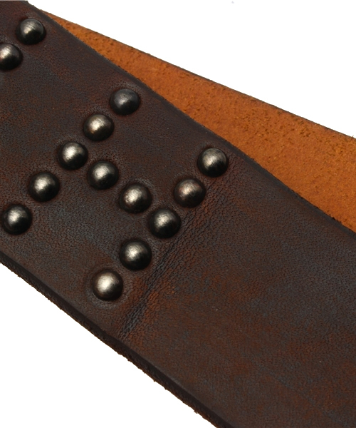 HYSTERIC MINI（ヒステリックミニ）の「OLD STUD HYSTERIC ベルト（ベルト・キッズ・ブラウン・MEDIUM/LARGE）」の2枚目の写真