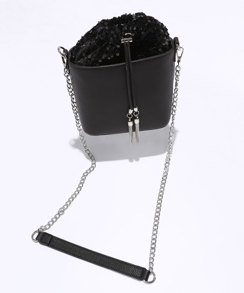 HARE(ハレ)の「2WAYキンチャクバケットショルダーバッグ(HARE)(ショルダーバッグ・レディース・ブラック/アイボリー/ホワイト/ブラック系その他/ブラック×シルバー/ブラック系その他2/ブルー・FREE)」の4枚目の写真