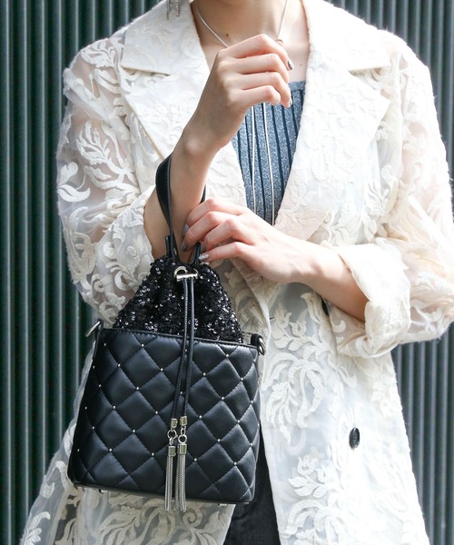 HARE(ハレ)の「2WAYキンチャクバケットショルダーバッグ(HARE)(ショルダーバッグ・レディース・ブラック/アイボリー/ホワイト/ブラック系その他/ブラック×シルバー/ブラック系その他2/ブルー・FREE)」の18枚目の写真