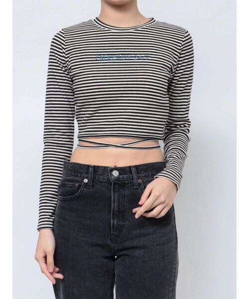 jouetie（ジュエティ）の「バックオープントップス【カップ付き】（Tシャツ/カットソー・レディース・ブラック/ネイビー/オフホワイト/ピンク・MEDIUM）」の3枚目の写真