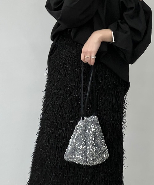 chuclla(チュクラ)の「スパンコール 巾着 2wayバッグ cha23a004(ショルダーバッグ・レディース・ブラック/シルバー・FREE)」の6枚目の写真
