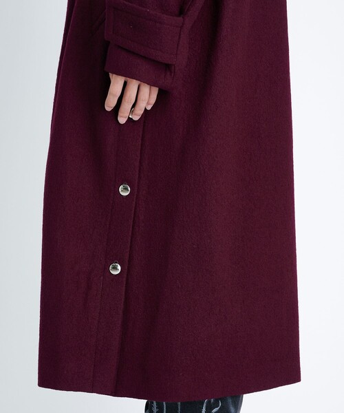 UJOH(ウジョー)の「Side Button Coat(チェスターコート・メンズ・ブラック/ワイン・2/3)」の19枚目の写真