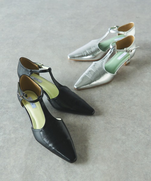 EVOL（イーボル）の「【EVOL(イーボル)】Tストラップヒールパンプス（パンプス・レディース・シルバー/ブラック・24.5/23.5/22.5）」の21枚目の写真