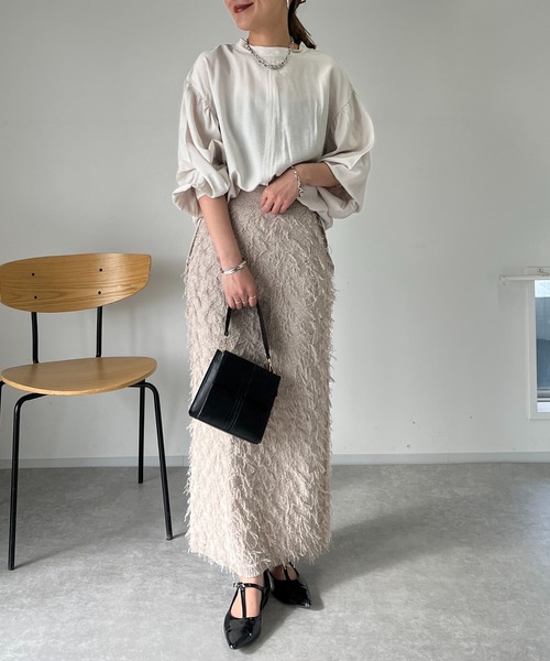 EVOL（イーボル）の「【EVOL(イーボル)】Tストラップヒールパンプス（パンプス・レディース・シルバー/ブラック・24.5/23.5/22.5）」の3枚目の写真