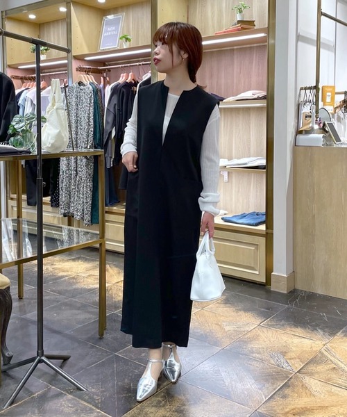 EVOL（イーボル）の「【EVOL(イーボル)】Tストラップヒールパンプス（パンプス・レディース・シルバー/ブラック・24.5/23.5/22.5）」の12枚目の写真