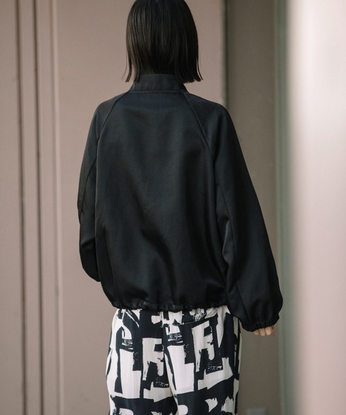 Munich（ミューニック）の「リサイクルナイロンツイルジップブルゾン（ブルゾン・レディース・アイボリー/ブラック/ベージュ・FREE）」の21枚目の写真