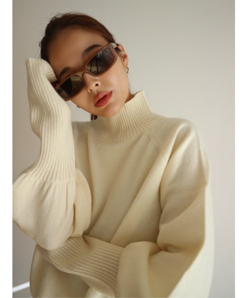 TRUNC(トランクエイティーエイト)の「Finger Hole Volume Sleeve Knit(ニット/セーター・レディース・グレー・FREE)」の5枚目の写真