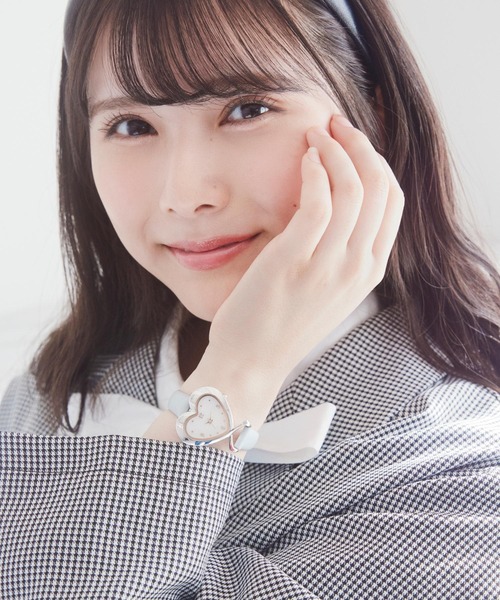 repipi armario(レピピ アルマリオ)の「ハートダイヤルウォッチ(アナログ腕時計・キッズ・ベージュ/ブルー/ブラック・FREE)」の7枚目の写真