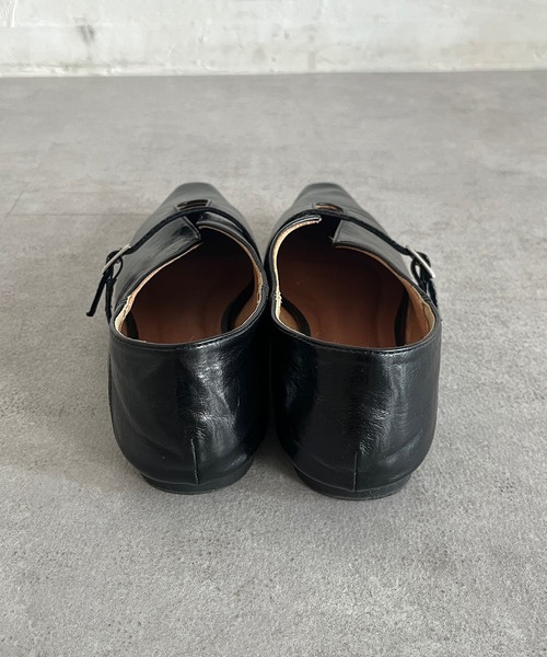 DouDou（ドゥドゥ）の「【WEB限定】ソフトスクエアUカットベルトフラットパンプス（パンプス・レディース・シルバー/アイボリー/ブラック・23cm/24cm）」の14枚目の写真