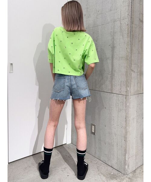 GYDA（ジェイダ）の「VIBINビジュースタッズショートTシャツ（Tシャツ/カットソー・レディース・オフホワイト/ブラック/ライム・FREE）」の4枚目の写真