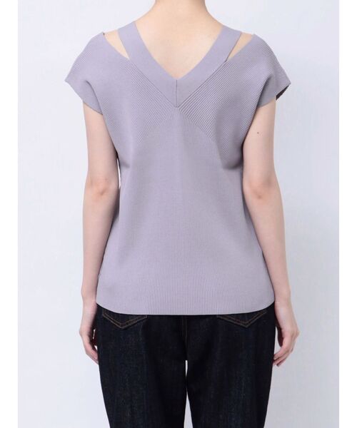 LAGUNAMOON（ラグナムーン）の「ダブルVネックニットプルオーバー（ニット/セーター・レディース・モカ/ブラック/ライトブルー/アイボリー・FREE）」の6枚目の写真