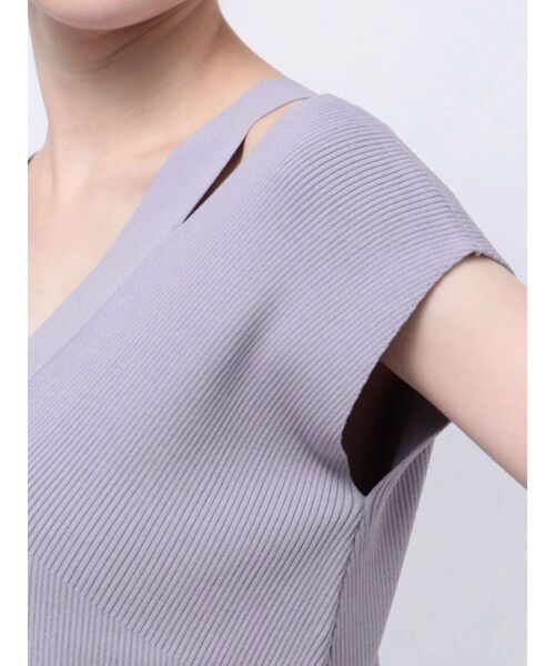 LAGUNAMOON（ラグナムーン）の「ダブルVネックニットプルオーバー（ニット/セーター・レディース・モカ/ブラック/ライトブルー/アイボリー・FREE）」の8枚目の写真