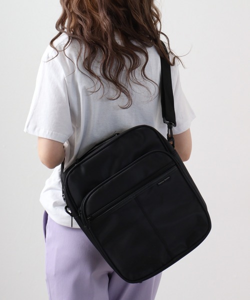 FUNALIVE(ファンアライブ)の「VALENTINO MICHELLE タテ型 A4自立ショルダー お仕事、普段使い幅広く使えるショルダー(ショルダーバッグ・メンズ・ブラック・FREE)」の10枚目の写真