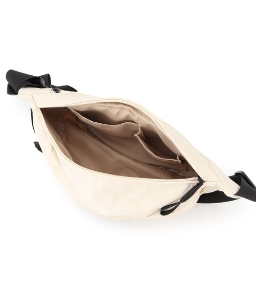 Ober Tashe(オーバータッシェ)の「ナイロン ボディバッグ(ボディバッグ/ウエストポーチ・レディース・ブラック/アイボリー/グレー・FREE)」の10枚目の写真