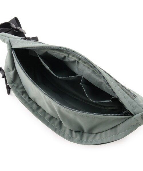 Ober Tashe(オーバータッシェ)の「ナイロン ボディバッグ(ボディバッグ/ウエストポーチ・レディース・ブラック/アイボリー/グレー・FREE)」の11枚目の写真